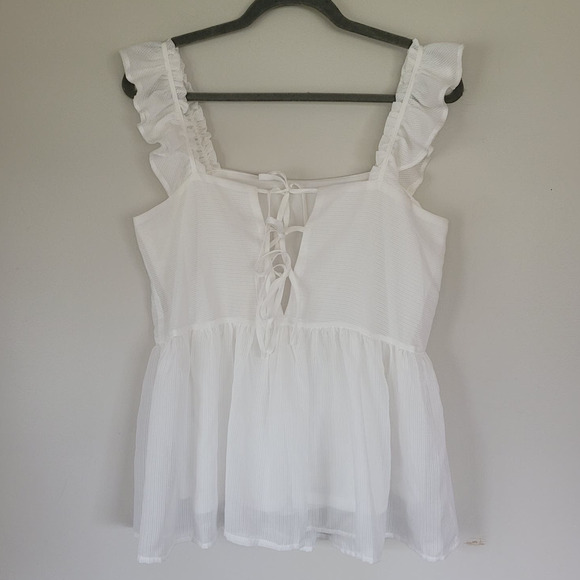 JODIFL Tops - Jodifl Ripple Peblum Tank Top White Size Small